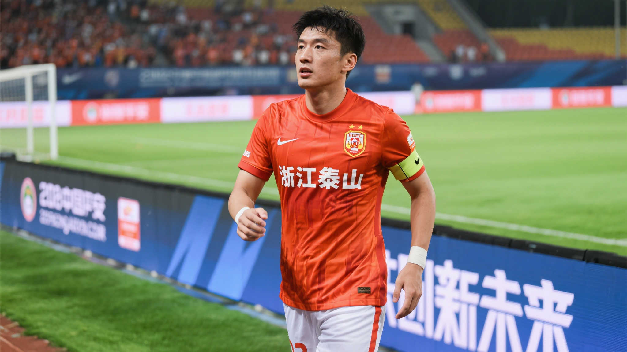 记者:浙江FC引援特批获中国足协批准 有业内人士分析,浙江FC此举可能是针对某位具体球员